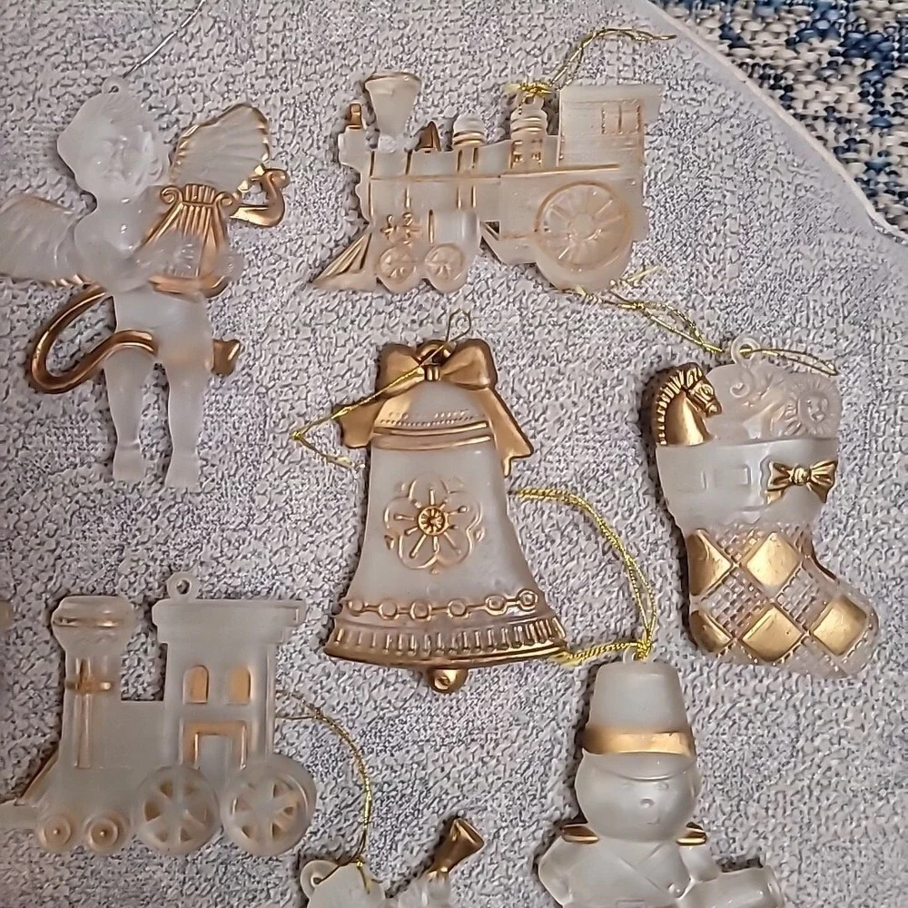 Lot of‎ 13 Acrylic Clear & Gold Christmas Tree Ornaments